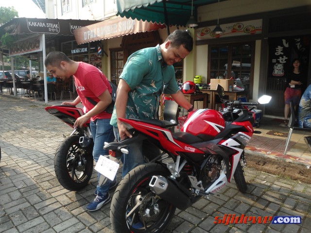 Gallery-New-CBR150R-Facelift-2016-27 (Small)